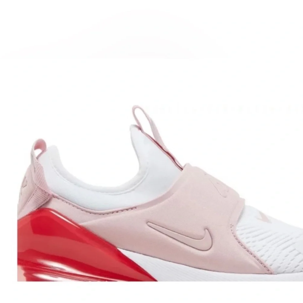 New in box Kids Nike Air Max 270 extreme size 6.5 Y